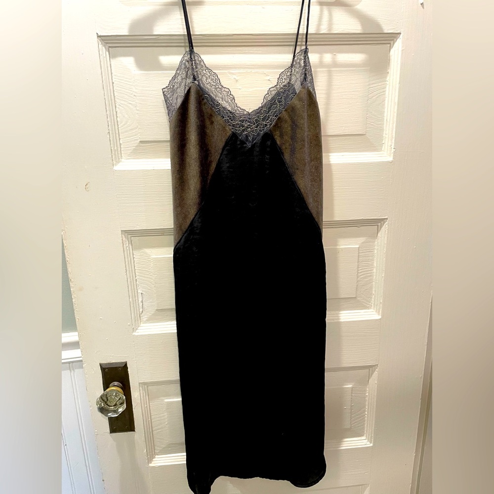 Zara black chemise, size medium